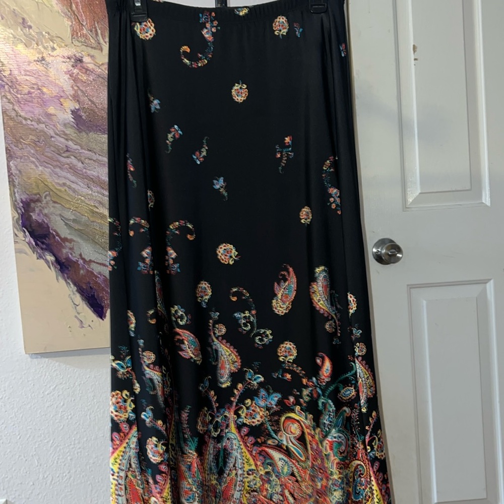 Black paisley colorful long maxi skirt Size large by travel elements